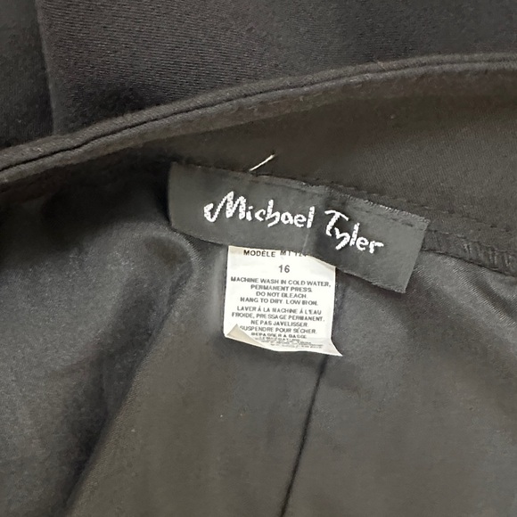 Black Wrap Button Skirt Corporate - Picture 8 of 8